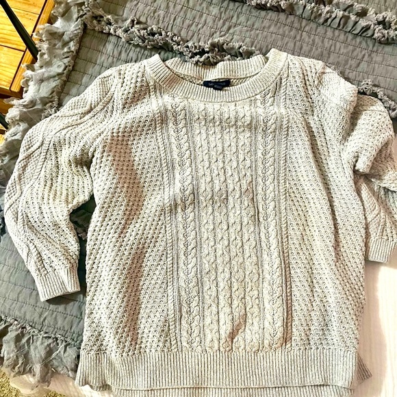 Women’s Lands End Cable Knit Sweater - Picture 1 of 6